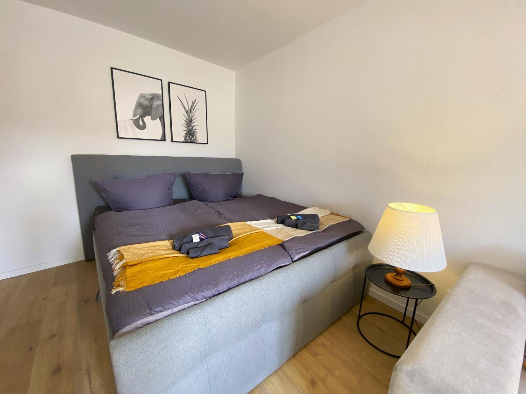 Schoelerberg Apartment Mit Tiefgaragenparkplatz Und Kingsize-Bett Osnabrueck Luaran gambar