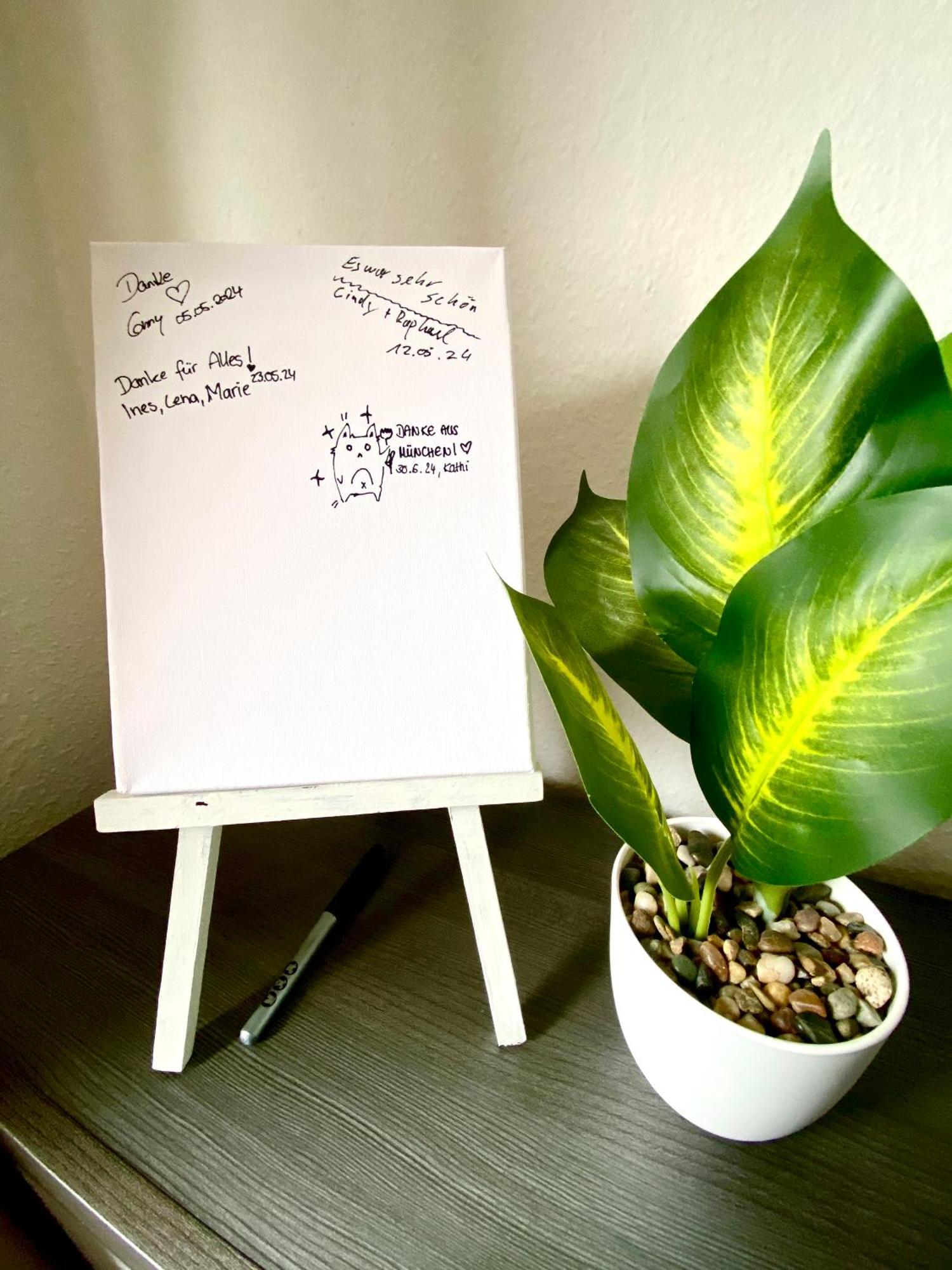 Schoelerberg Apartment Mit Tiefgaragenparkplatz Und Kingsize-Bett Osnabrueck Luaran gambar